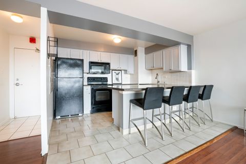 Tiny photo for 6030 N Sheridan Road #508, Chicago, IL 60660 (MLS # 12599766)