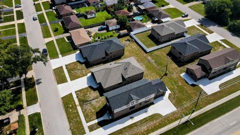 Tiny photo for 7957 W 73 Place, Bridgeview, IL 60455 (MLS # 12478720)