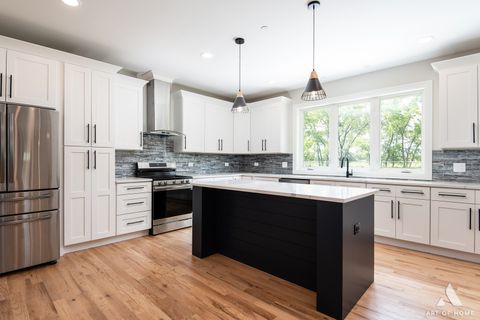 Tiny photo for 7957 W 73 Place, Bridgeview, IL 60455 (MLS # 12478720)