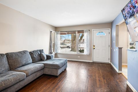 Tiny photo for 7727 New England Avenue, Burbank, IL 60459 (MLS # 12531093)