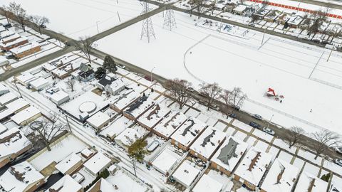 Tiny photo for 7727 New England Avenue, Burbank, IL 60459 (MLS # 12531093)