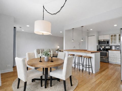 Tiny photo for 9332 Landings Lane #604, Des Plaines, IL 60016 (MLS # 12579852)