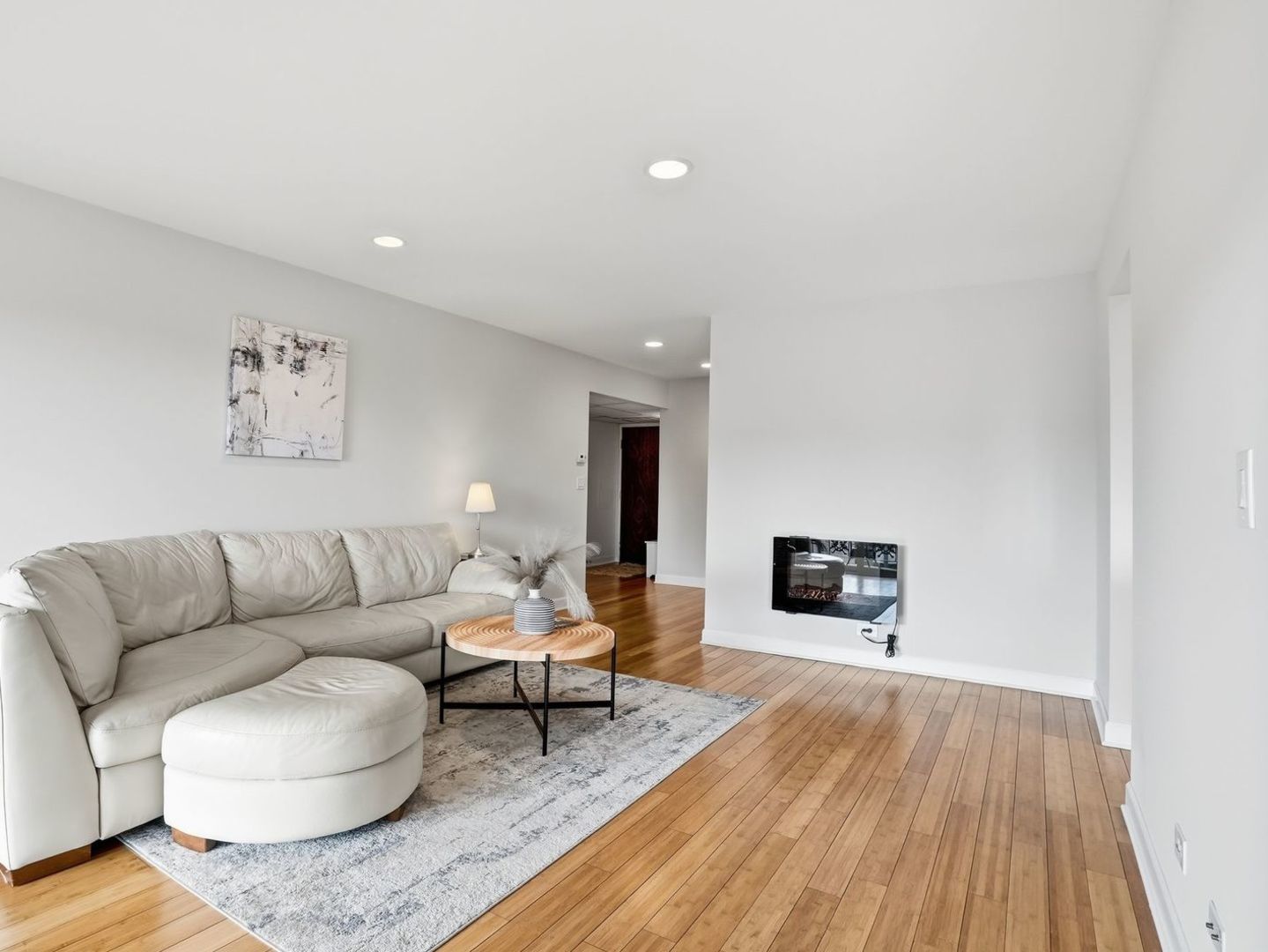 9332 Landings Lane 604