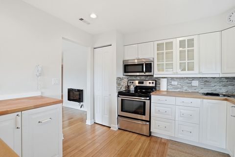 Tiny photo for 9332 Landings Lane #604, Des Plaines, IL 60016 (MLS # 12579852)