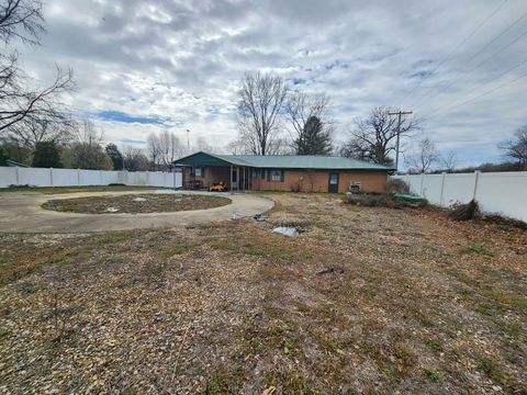 Tiny photo for 17001 Lowry Avenue, Benton, IL 62812 (MLS # 12595488)