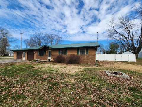 Photo of 17001 Lowry Avenue, Benton, IL 62812 (MLS # 12595488)