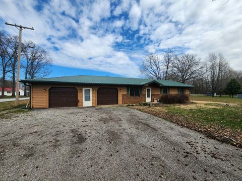 Tiny photo for 17001 Lowry Avenue, Benton, IL 62812 (MLS # 12595488)