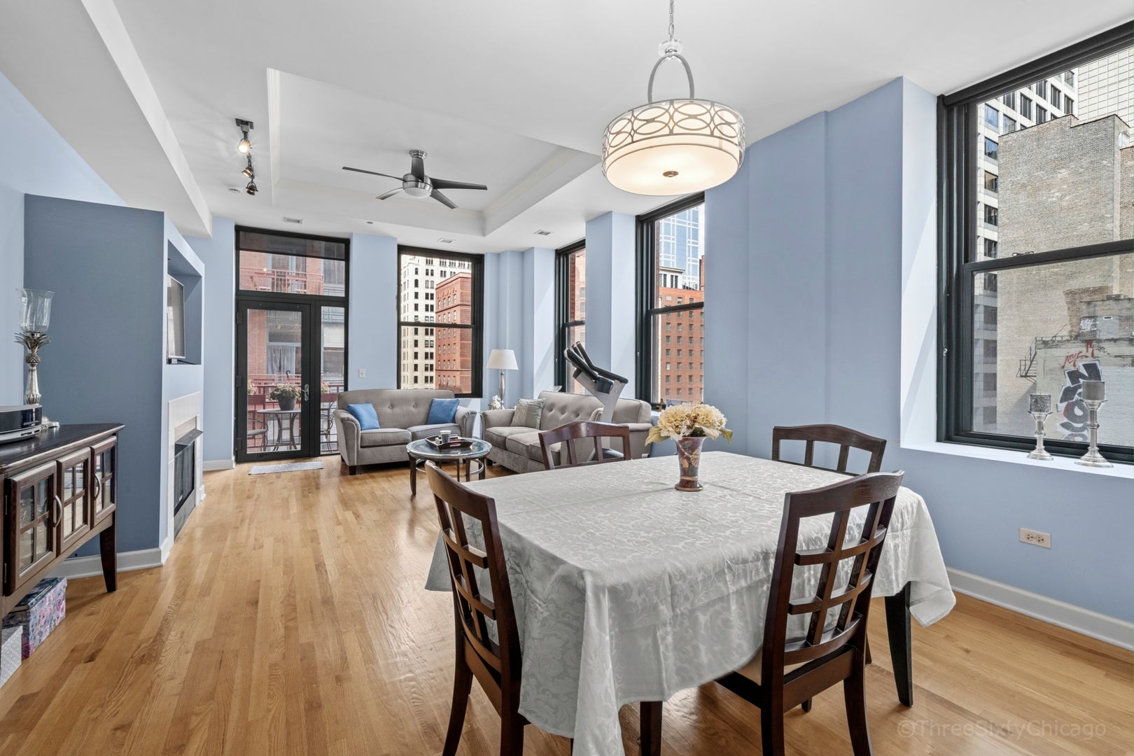 208 W WASHINGTON Street 1210