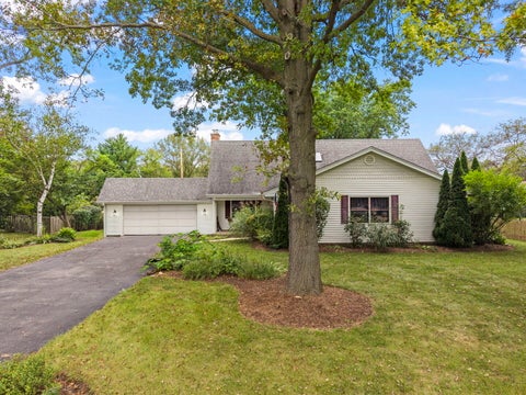 Tiny photo for 5N104 Meadow Drive, St. Charles, IL 60175 (MLS # 12731159)