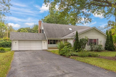 5N104 Meadow Drive St. Charles IL 60175