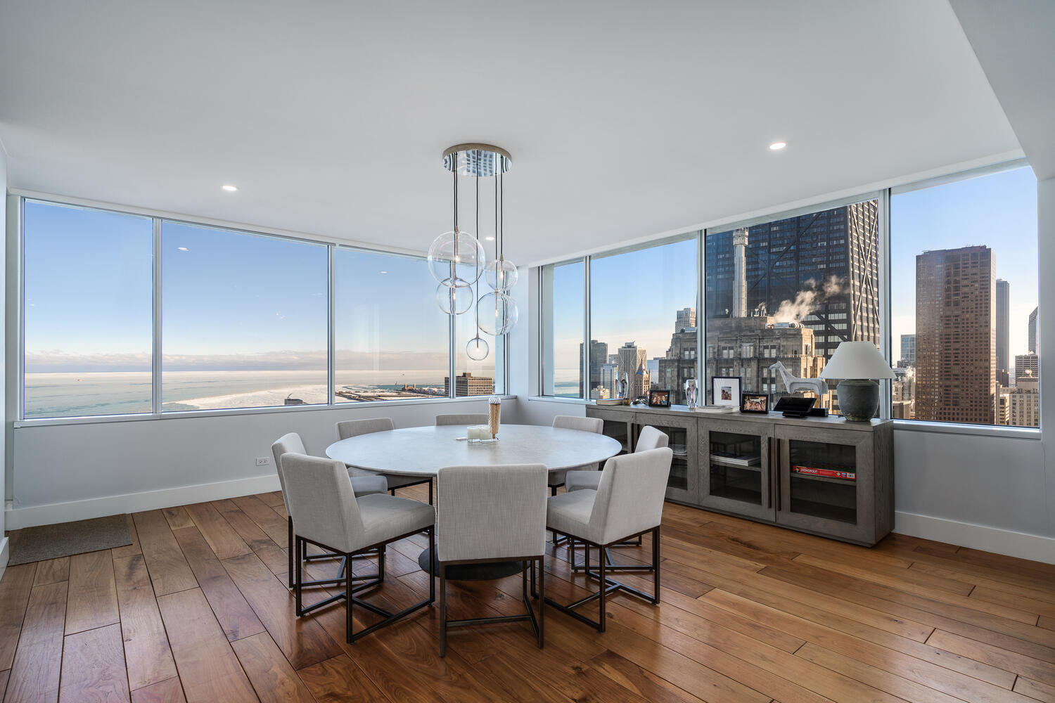 1000 N LAKE SHORE Plaza 47AB