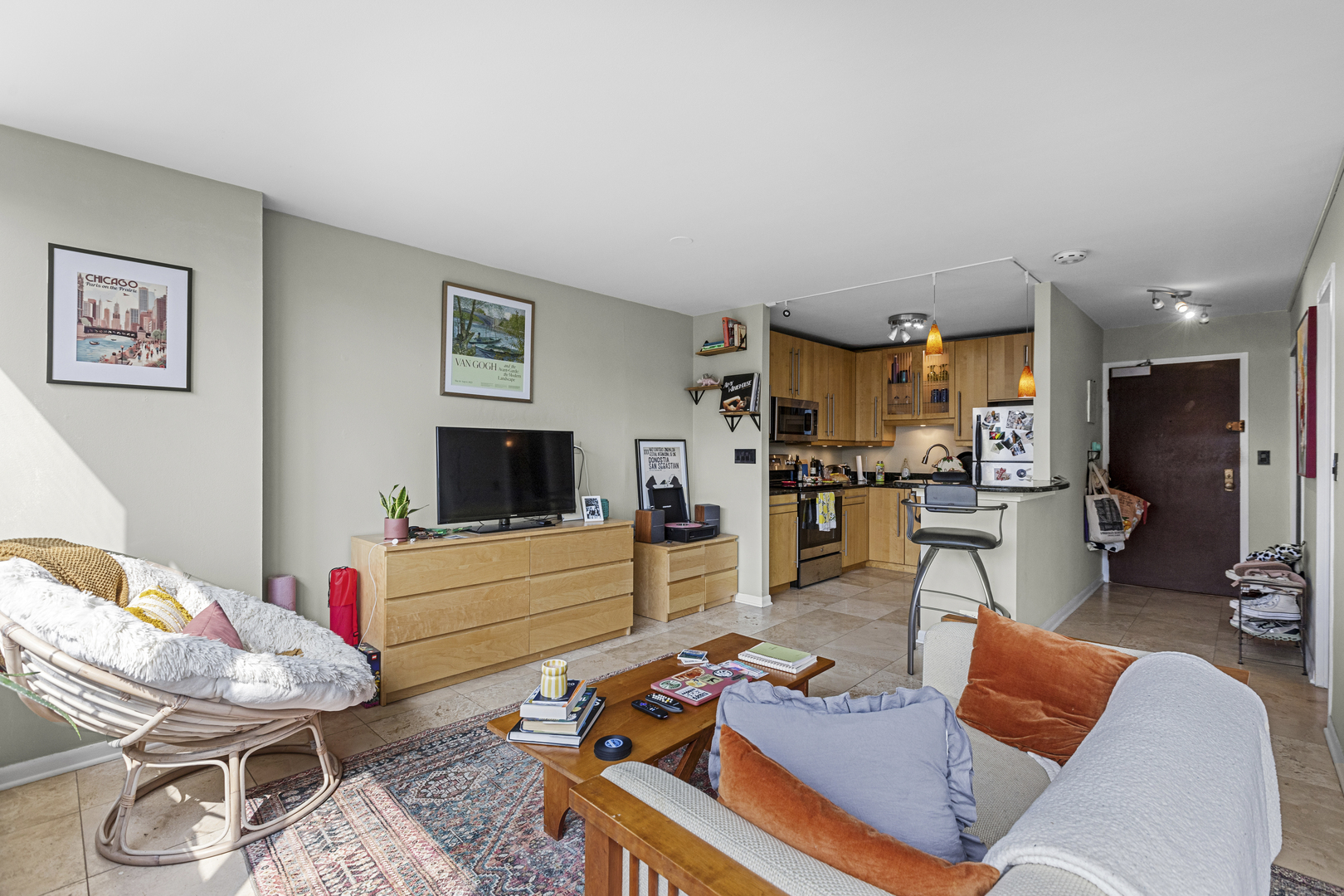 3550 N Lake Shore Drive 2725