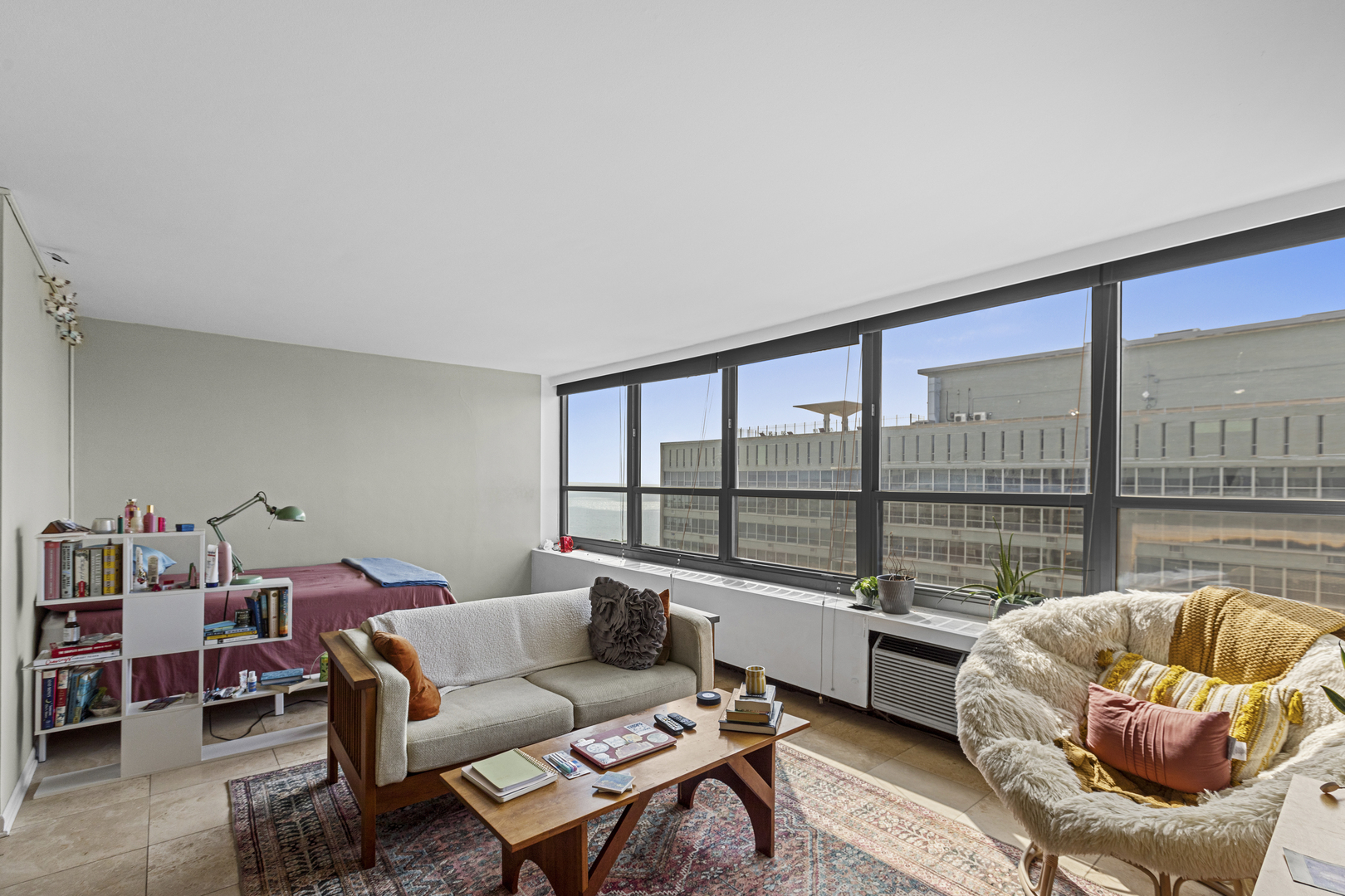 3550 N Lake Shore Drive 2725