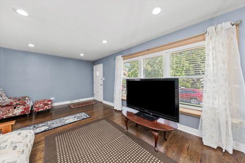 Tiny photo for 7212 S Campbell Avenue, Chicago, IL 60629 (MLS # 12488104)