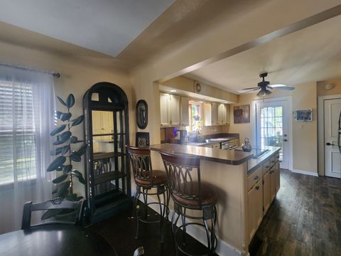 Tiny photo for 18028 Burnham Avenue, Lansing, IL 60438 (MLS # 12491663)
