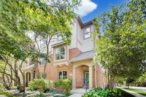 Photo of 1762 Tudor Lane, Northbrook, IL 60062 (MLS # 12722044)