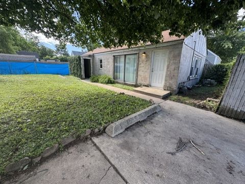 Photo of 937 Montgomery Avenue, Aurora, IL 60506 (MLS # 12677843)