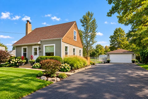 Photo of 21W335 Fullerton Avenue, Lombard, IL 60148 (MLS # 12784978)