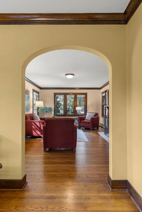 Tiny photo for 303 Hillside Avenue, Glen Ellyn, IL 60137 (MLS # 12749249)