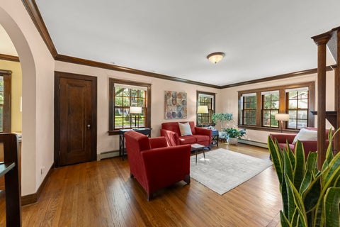 Tiny photo for 303 Hillside Avenue, Glen Ellyn, IL 60137 (MLS # 12749249)