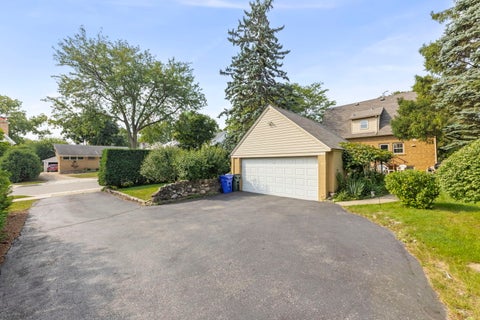 Tiny photo for 303 Hillside Avenue, Glen Ellyn, IL 60137 (MLS # 12749249)