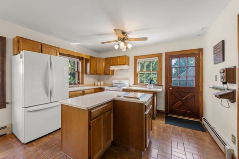Tiny photo for 303 Hillside Avenue, Glen Ellyn, IL 60137 (MLS # 12749249)