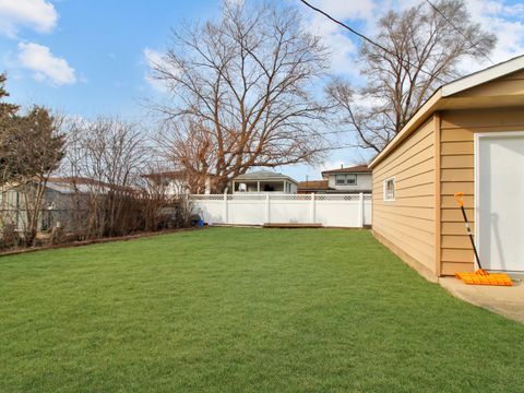 Tiny photo for 7806 W 80 Place, Bridgeview, IL 60455 (MLS # 12592288)
