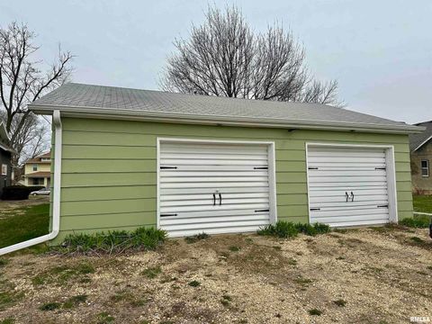 Tiny photo for 811 7th Avenue S, Clinton, IA 52732 (MLS # 100000288)