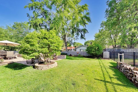 Tiny photo for 918 E Patten Drive, Palatine, IL 60074 (MLS # 12675150)