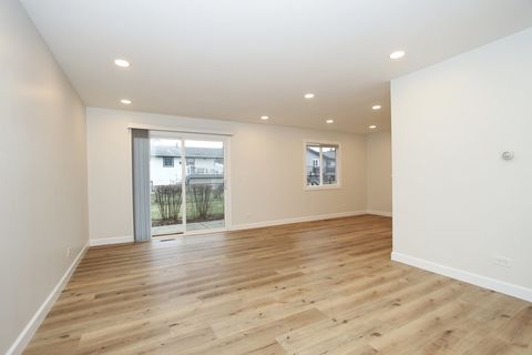 Tiny photo for 1122 Danvers Court, Schaumburg, IL 60193 (MLS # 12595548)