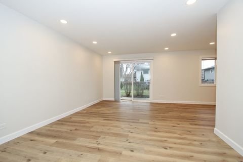 Tiny photo for 1122 Danvers Court, Schaumburg, IL 60193 (MLS # 12595548)