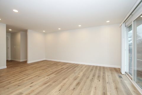 Tiny photo for 1122 Danvers Court, Schaumburg, IL 60193 (MLS # 12595548)