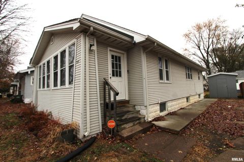 Tiny photo for 729 S 8TH Street, Clinton, IA 52732 (MLS # QC4269506)