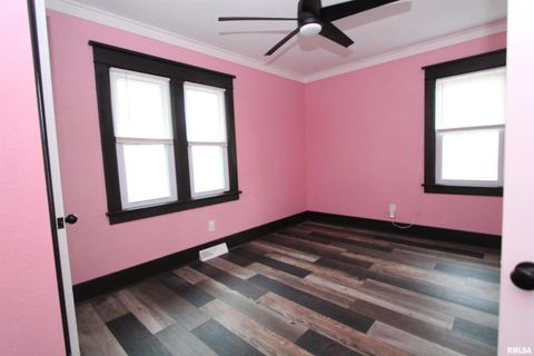 Tiny photo for 729 S 8TH Street, Clinton, IA 52732 (MLS # QC4269506)