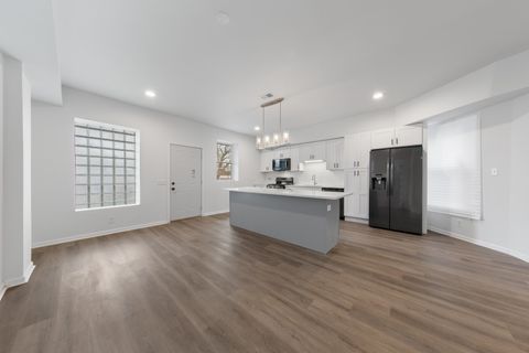Tiny photo for 747 S Kenneth Avenue, Chicago, IL 60624 (MLS # 12490391)