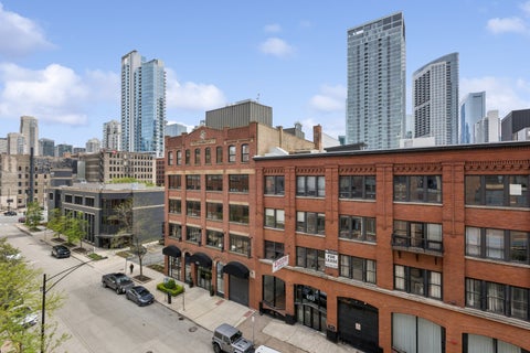 Tiny photo for 400 W Ontario Street #510, Chicago, IL 60654 (MLS # 12733413)