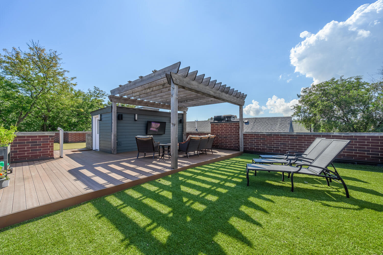 2730 N Magnolia Avenue