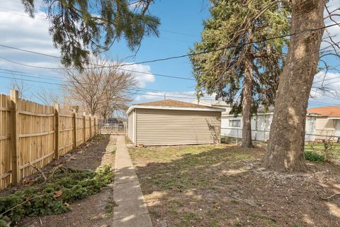 Tiny photo for 14510 S Emerald Avenue, Riverdale, IL 60827 (MLS # 12604442)