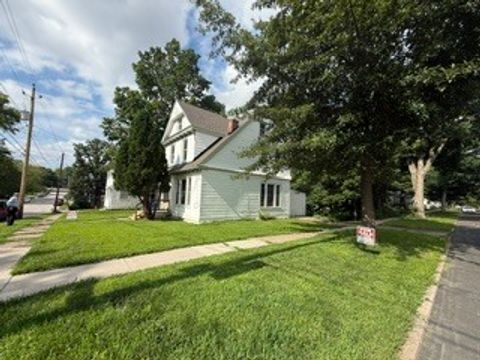 Tiny photo for 1603 Arlington Avenue, Davenport, IA 52803 (MLS # 12690190)