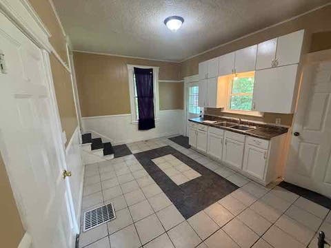 Tiny photo for 1603 Arlington Avenue, Davenport, IA 52803 (MLS # 12690190)