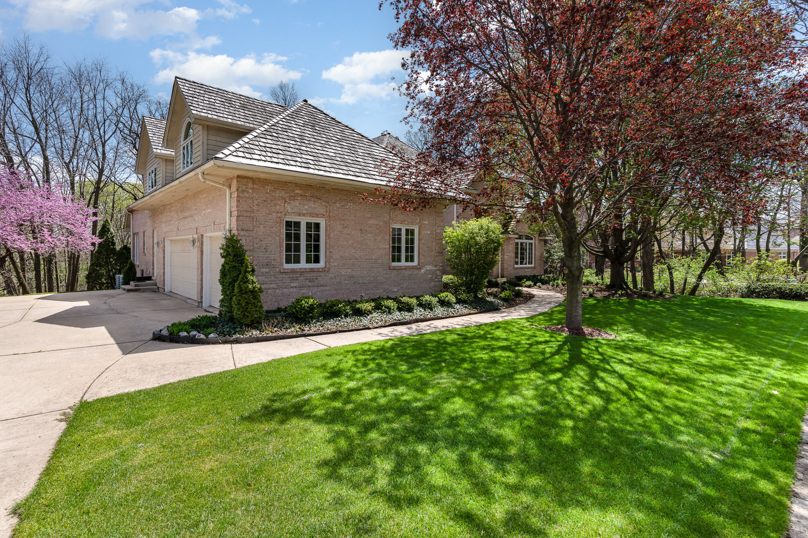 24645 W Manor Drive