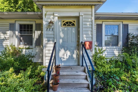 Tiny photo for 228 Anderson Boulevard, Geneva, IL 60134 (MLS # 12682281)
