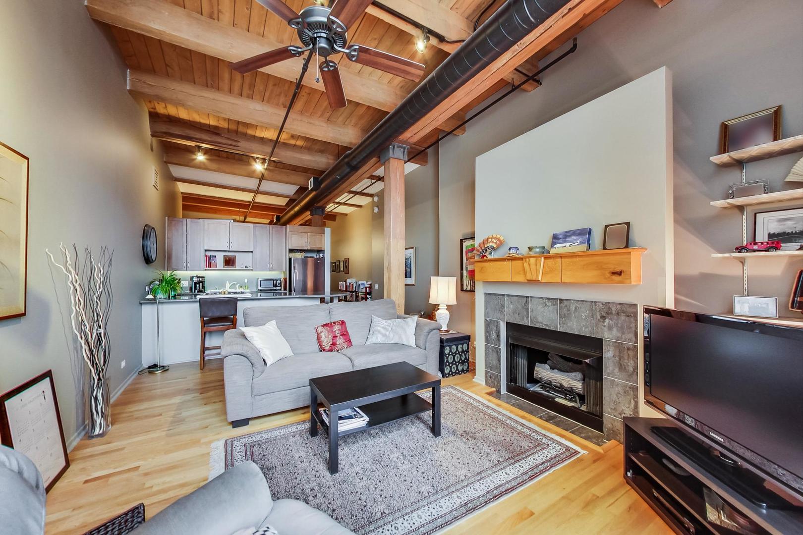 728 W JACKSON Boulevard 817