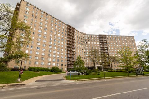 Photo of 6833 N Kedzie Avenue #410, Chicago, IL 60645 (MLS # 12640447)