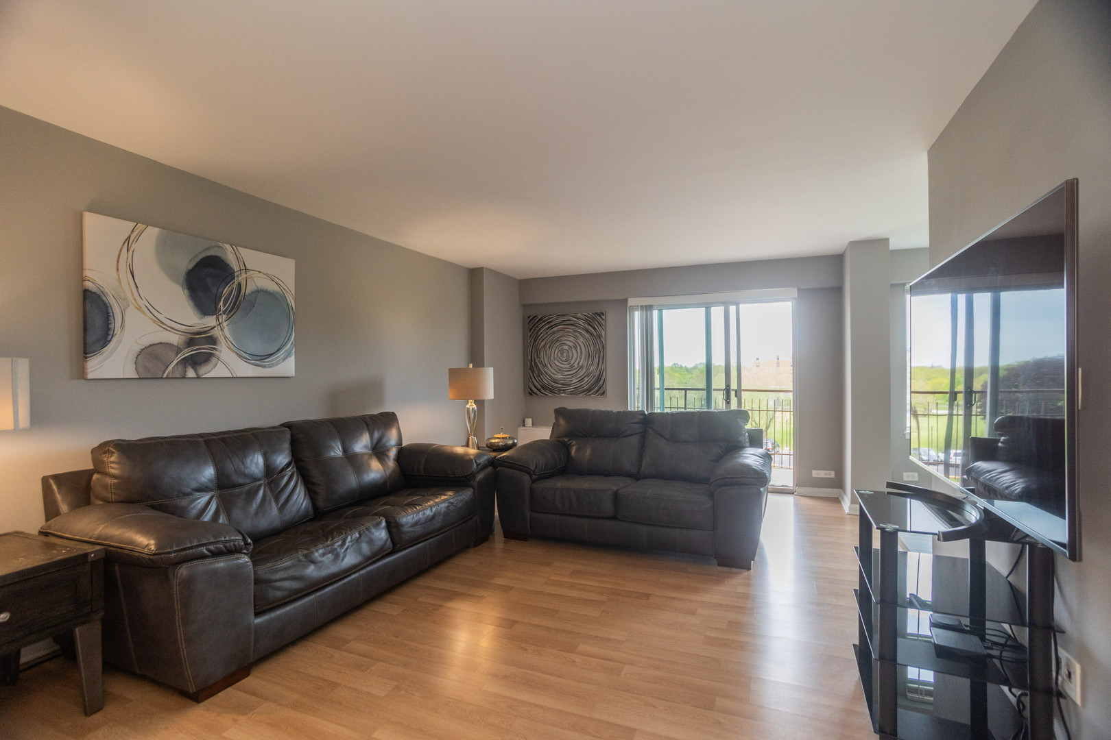 6833 N Kedzie Avenue 410