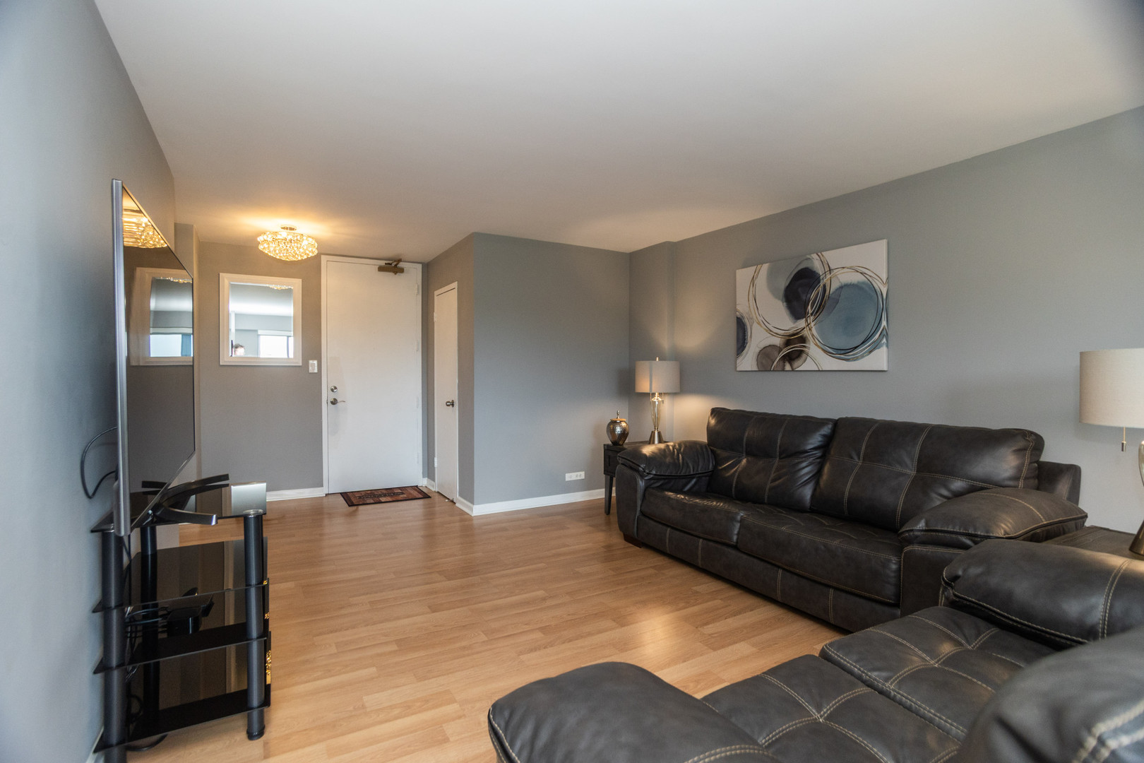 6833 N Kedzie Avenue 410