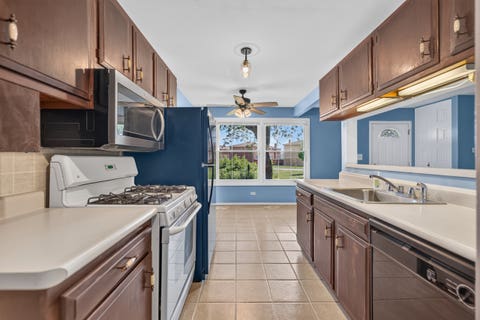 Tiny photo for 507 Darlene Lane #C, Glendale Heights, IL 60139 (MLS # 12723321)