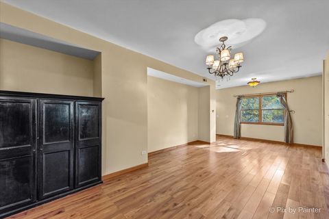 Tiny photo for 31 W Harrison Road, Lombard, IL 60148 (MLS # 12521922)