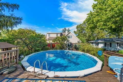 Tiny photo for 31 W Harrison Road, Lombard, IL 60148 (MLS # 12521922)