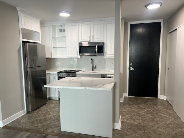 535 N Michigan Avenue 710